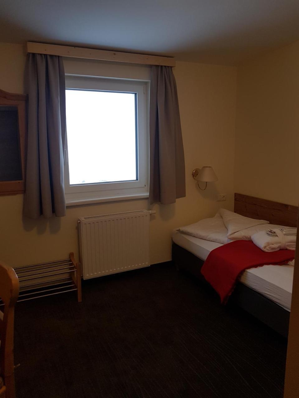 Hotel Pariente 3*