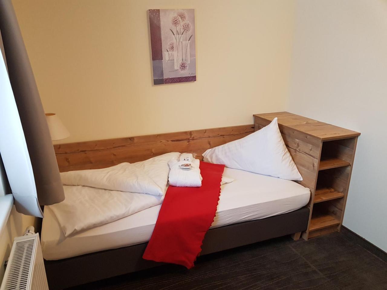 Hotel Pariente 3*
